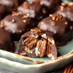 Easy Christmas Pecan Turtles